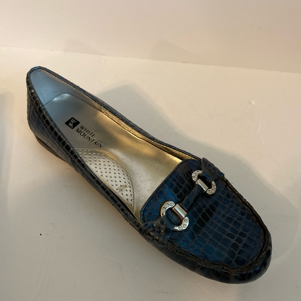 White Mountain leather midnight blue loafers, Size: 7.5W